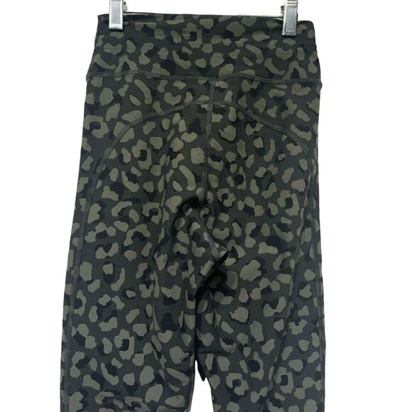 White Fox x Sarahs Day SDX WFA Leopard Camo Print Leggings Size XS - Picture 4 of 5